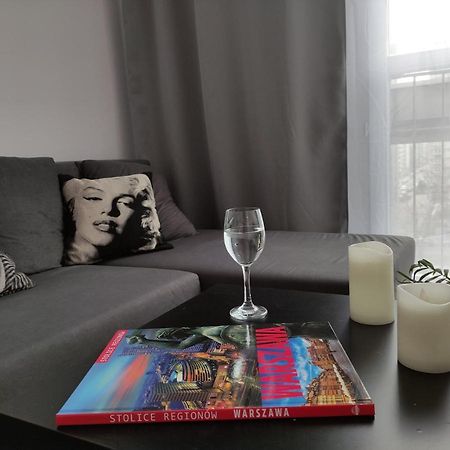 Apartament Rondo Onz Варшава Екстериор снимка