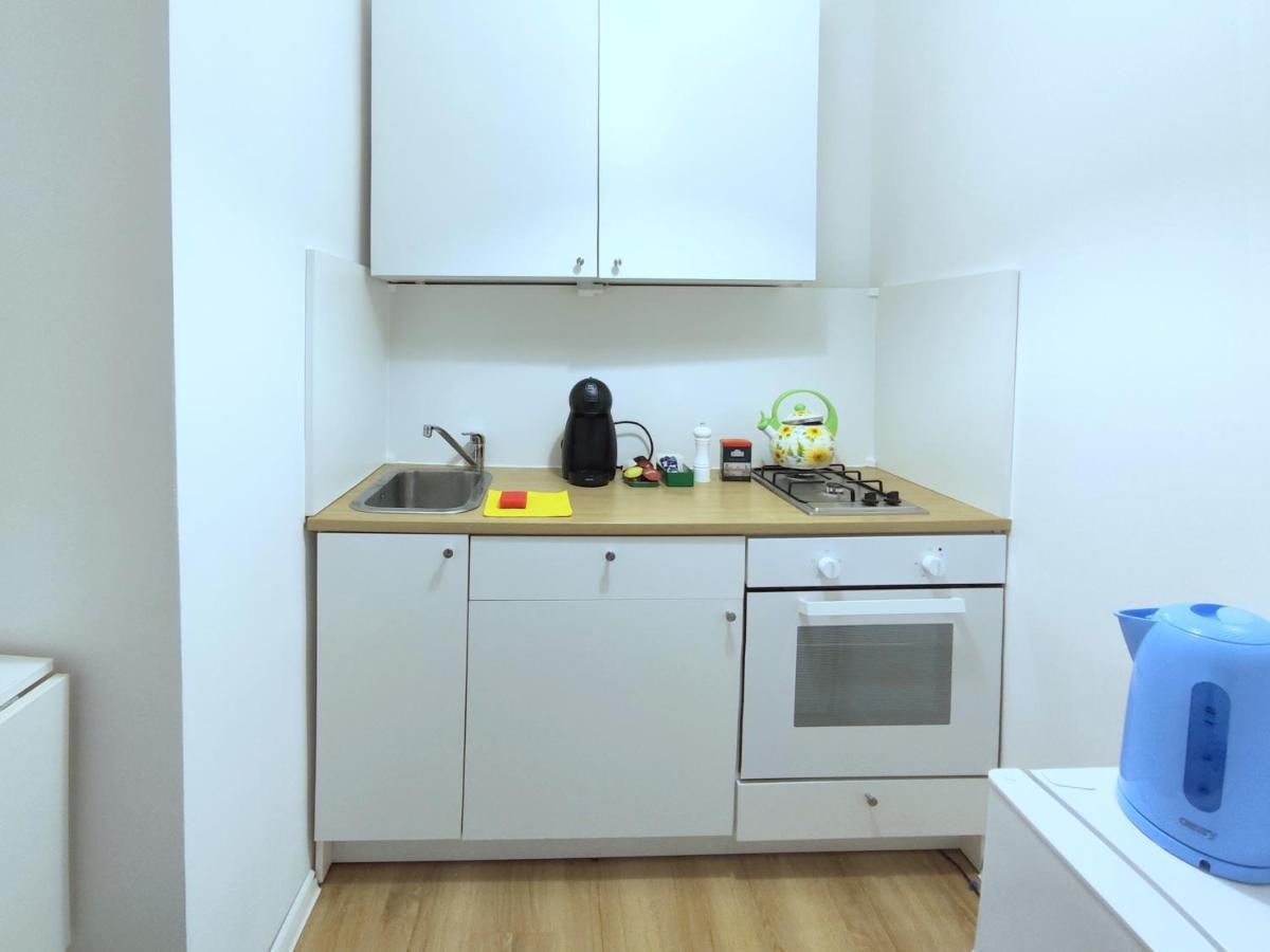 Apartament Rondo Onz Варшава Екстериор снимка