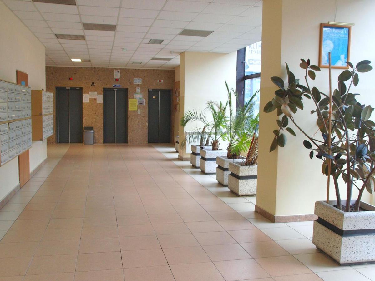Apartament Rondo Onz Варшава Екстериор снимка