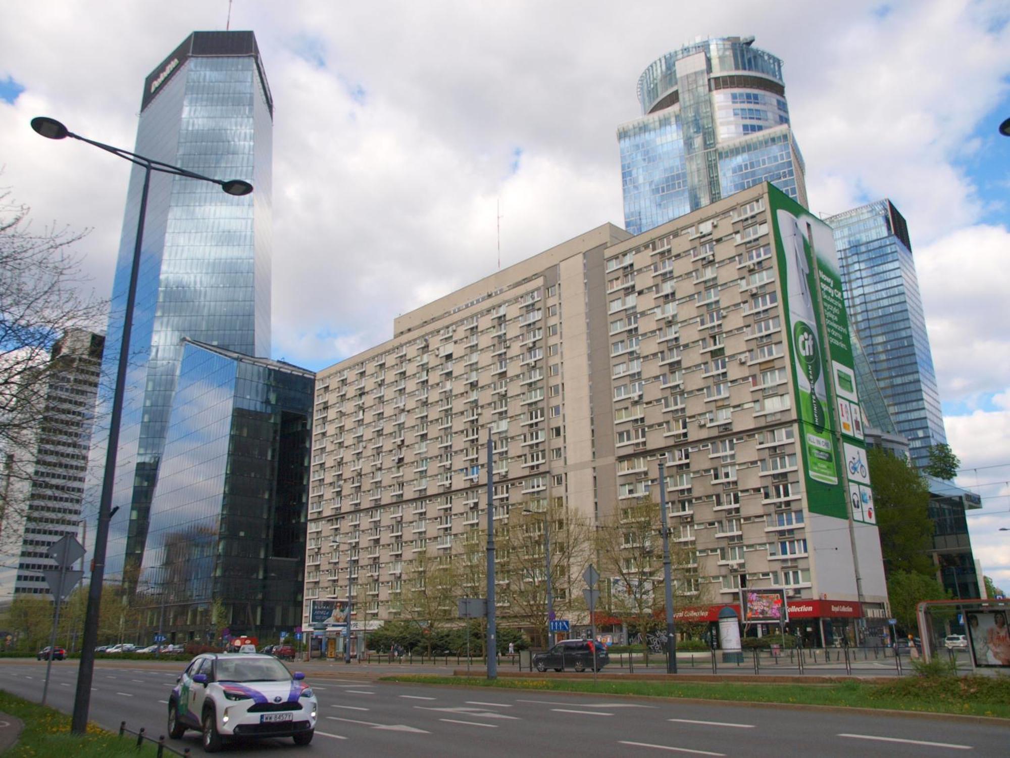 Apartament Rondo Onz Варшава Екстериор снимка