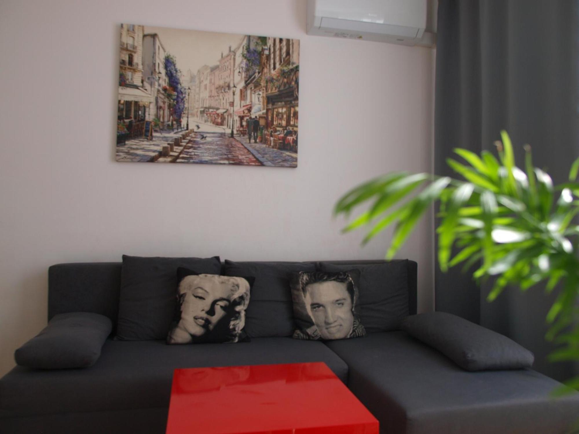 Apartament Rondo Onz Варшава Екстериор снимка